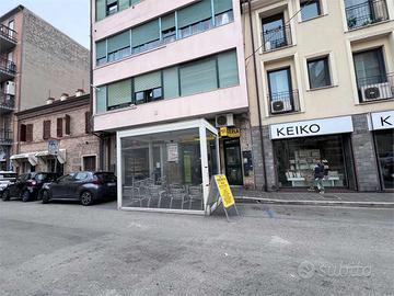 ATTIVITA' di PIZZERIA - ROSTICCERIA - CENTRO