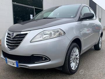 LANCIA Ypsilon 0.9 TwinAir 85 CV 5 porte Metano