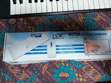 Tastiera e mouse wireless 