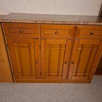 Mobile da bagno con top in marmo
