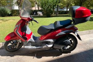 Scooter Beverly 250