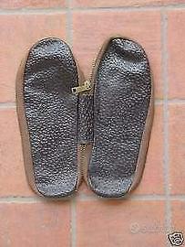 Porta pantofole in pelle da viaggio