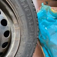 pneumatici  invernali montati su cerchio