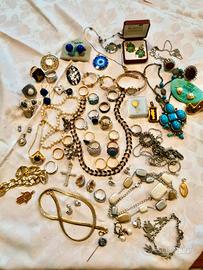 Lotto bigiotteria vintage