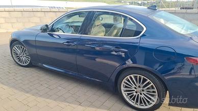 Giulia 2200