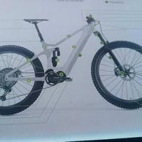 Mountain bike elettrica modello 8000 onesixty