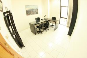 Ufficio arredato high tech Smart Working parcheggi