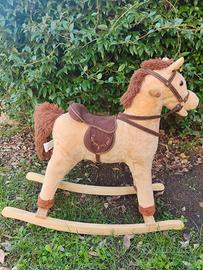 cavallo a dondolo 