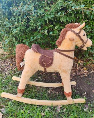 cavallo a dondolo 