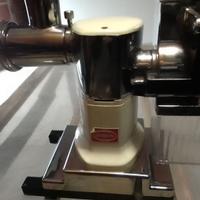 Tritacarne, formaggio, pane ecc. Multiuso