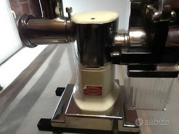 Tritacarne, formaggio, pane ecc. Multiuso