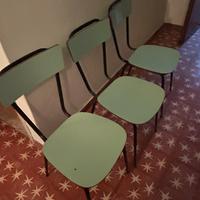 3 sedie in formica