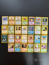 Lotto di 27 carte Pokemon rare