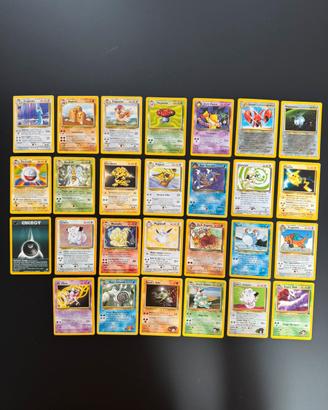 Lotto di 27 carte Pokemon rare