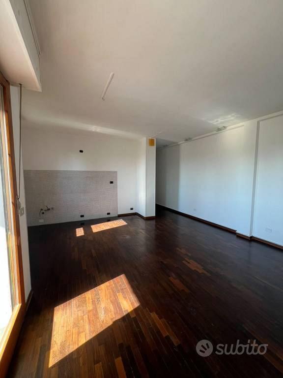 Appartamento – Parma, Cortile San Martino, San Martino - Vista 3