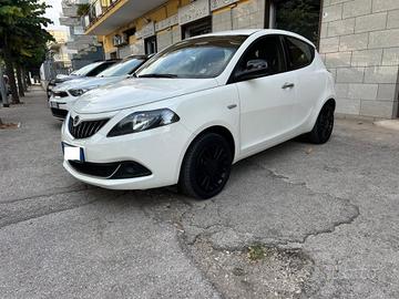 LANCIA Ypsilon 1.0 FireFly 5 Hybrid Ecochic Gold