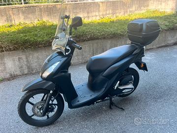 Honda scooter