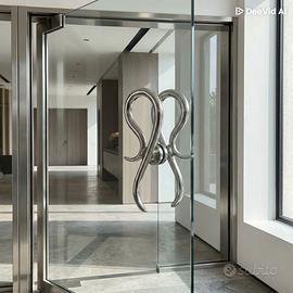 4 Maniglioni scultorei dal Design Unico raffinato