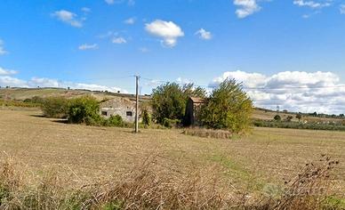 Via montesserrato rudere