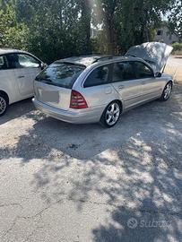 Mercedes SW AVANTGARDE 2004