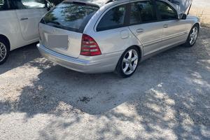 Mercedes SW AVANTGARDE 2004