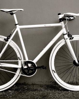 Bicicletta Cinelli Mystic bootleg - scatto fisso