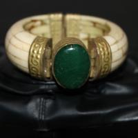 Bracciale Artigianale in Osso, Pietra e Ottone –