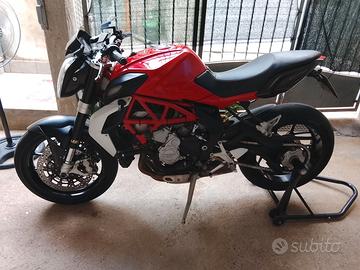 MV Augusta Brutale 800