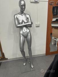 manichino donna modulabile grigio laccato