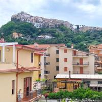 Ampio appartamento su Via G. Fiorillo