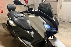 Yamaha X Max 400