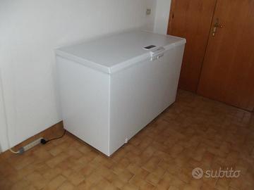 Congelatore a pozzetto Whirlpool seminuovo