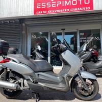 YAMAHA X-MAX 250