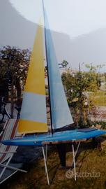 Barca a vela radio comandata