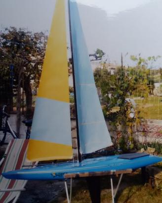 Barca a vela radio comandata