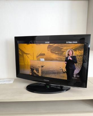 TV SAMSUNG 32", PRONTA ALL'USO!