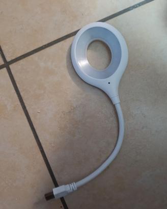 Luce led con attacco usb