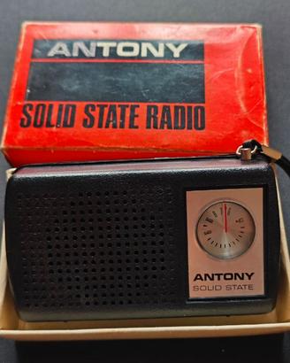 Radio Vintage. Solid State Radio. Antony.