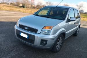 FORD FUSION 1.4 benzina GPL