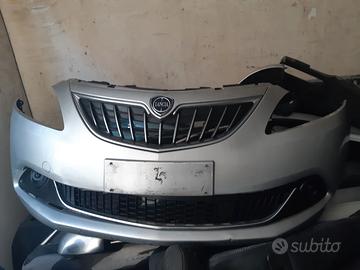 lancia ypsilon per pezzi di ricambio