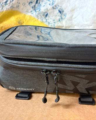 Borsa per bicicletta da trekking e da citta.