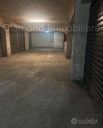 Ampio garage ad Acireale