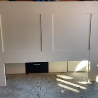 Testiera letto Ikea con libreria ai lati