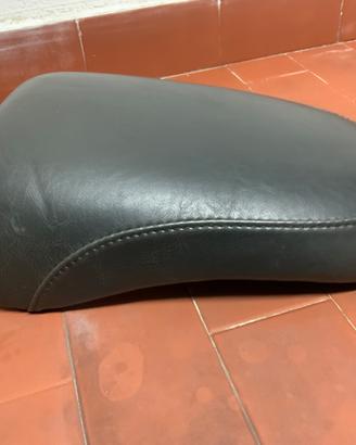 Sellino passeggero Mustang RSD Harley Sportster