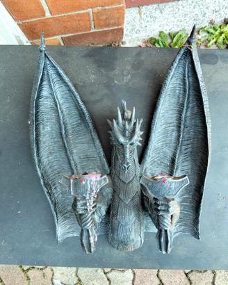Grande drago gotico fantasy con portacandele