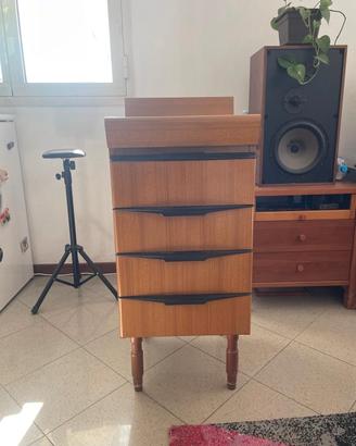 Piccola cassettiera in legno