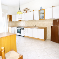 Ampia cucina, subito disponibile