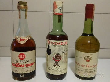 Bottiglie di liquore vintage - alcune rare