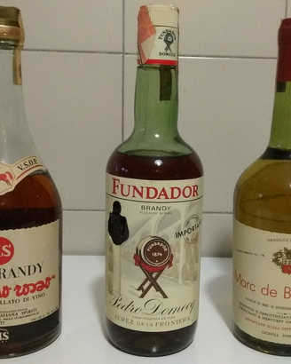 Bottiglie di liquore vintage - alcune rare