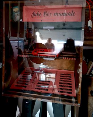Jukebox  manuale artigianale